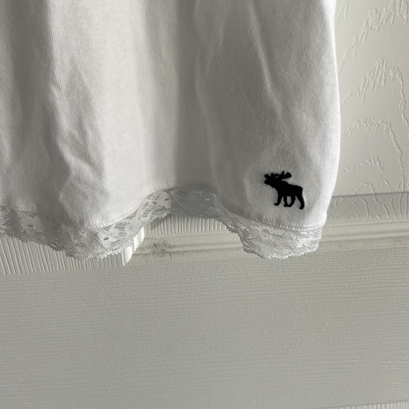 NWT Girls Abercrombie White Tank - Picture 3 of 5